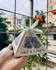 Elegant Triangular Gift Boxes (MOQ 100)